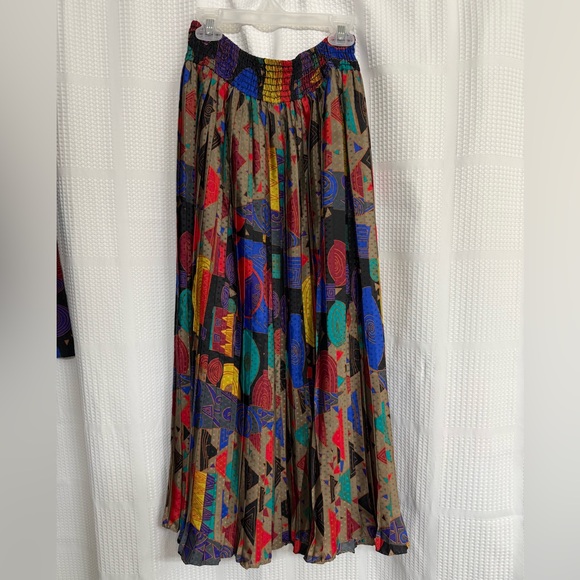 Vintage 80s Susan Freis MultiColor Geometric 2 Piece Blouse and Skirt Set - Picture 7 of 8